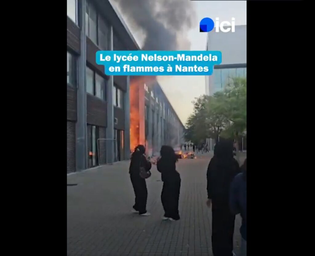 Revolta liceenilor din Franța scapă de sub control. O școală a luat foc