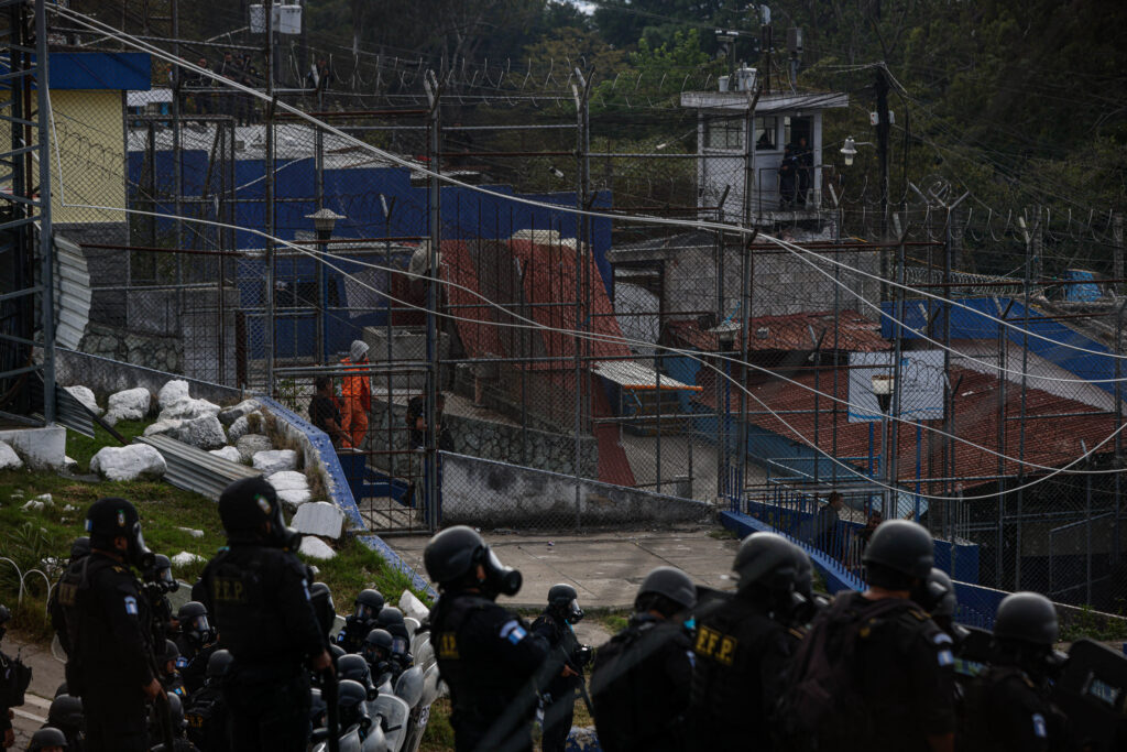 Opt deținuți au fost uciși în timpul revoltelor din închisori, în Ecuador