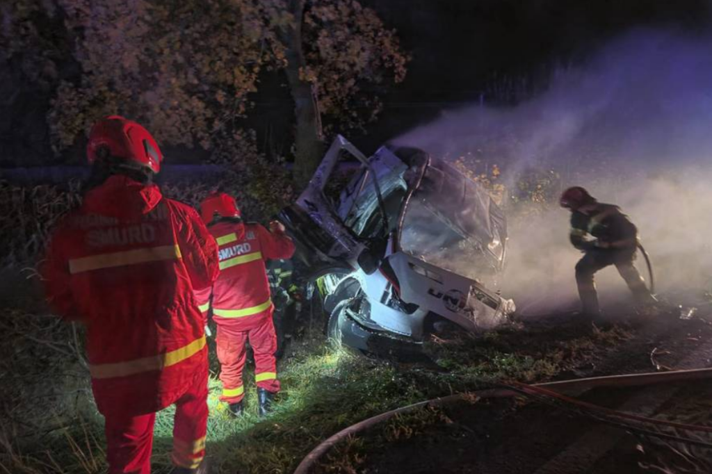 Accident grav în județul Iași. Două persoane au murit și una a fost rănită în urma coliziunii dintre un autoturism și o autoutilitară