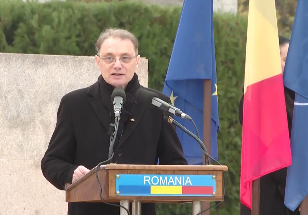 Luca Niculescu, de Ziua Armatei: „Pacea nu mai poate fi considerată un lucru de la sine înțeles”. Cele trei priorități ale Guvernului