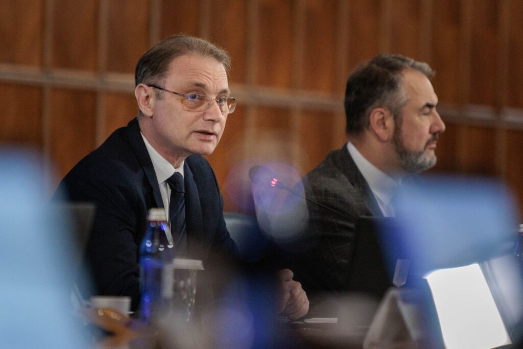 Premierul Luca Niculescu, la 11 ani de la Colectiv: „Le datorăm nu numai respect și compasiune, ci și fapte”. Noi demersuri pentru un centru de mari arși în București