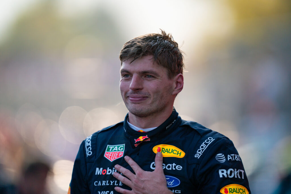Max Verstappen va concura împotriva lui Valentino Rossi la etapa finală din GT World Challenge