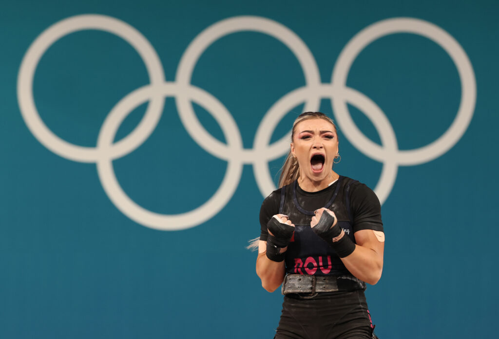 Mihaela Cambei, vicecampioană olimpică, în concurs la Mondialele de haltere. Competiția contează pentru calificarea la Jocurile Olimpice 2028