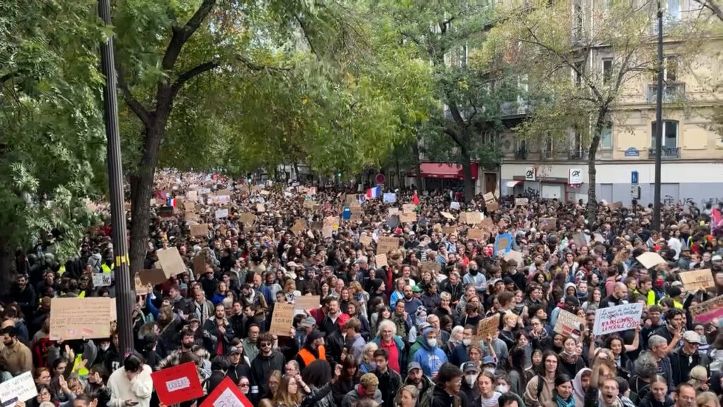 Franța: 1.200 de persoane arestate în urma protestelor. 150 de polițiști și jandarmi, răniți