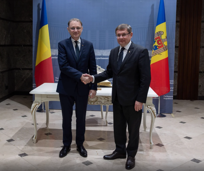Luca Niculescu, întâlnire cu președintele Parlamentului de la Chișinău: Ne coordonăm pentru a face faţă atacurilor hibride şi incursiunilor zilnice cu drone