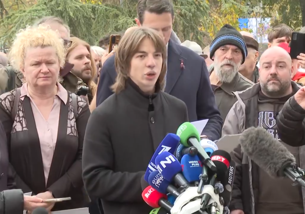 Studenții din Serbia cer demisii în rândul poliției și al sistemului judiciar, în timp ce se pregătesc să preia puterea