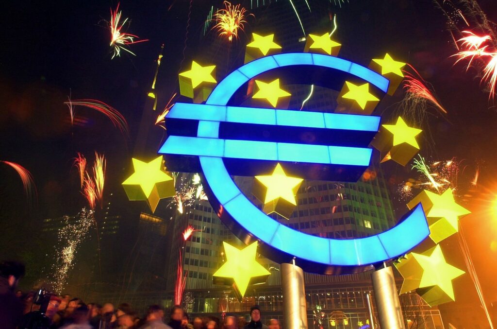 Economia zonei euro încetinește. Franța e pe minus, iar Germania abia mai crește