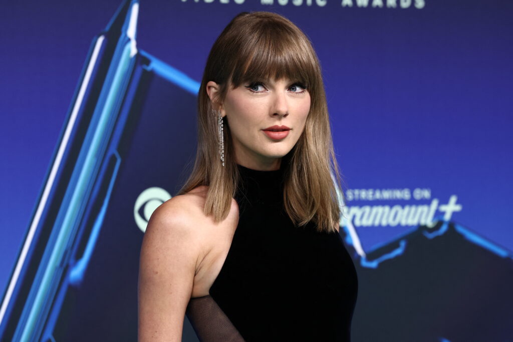 Taylor Swift, cea mai tânără artistă inclusă în Hall of Fame-ul compozitorilor de la Nashville: „Voi prețui acest moment pentru totdeauna”