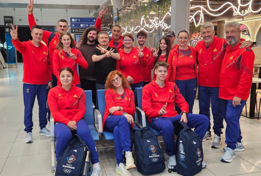 Team Romania, în drum spre Dakar: 16 sportivi la Jocurile Olimpice de Tineret. Întâlnire-surpriză cu Cristian Mungiu în aeroport