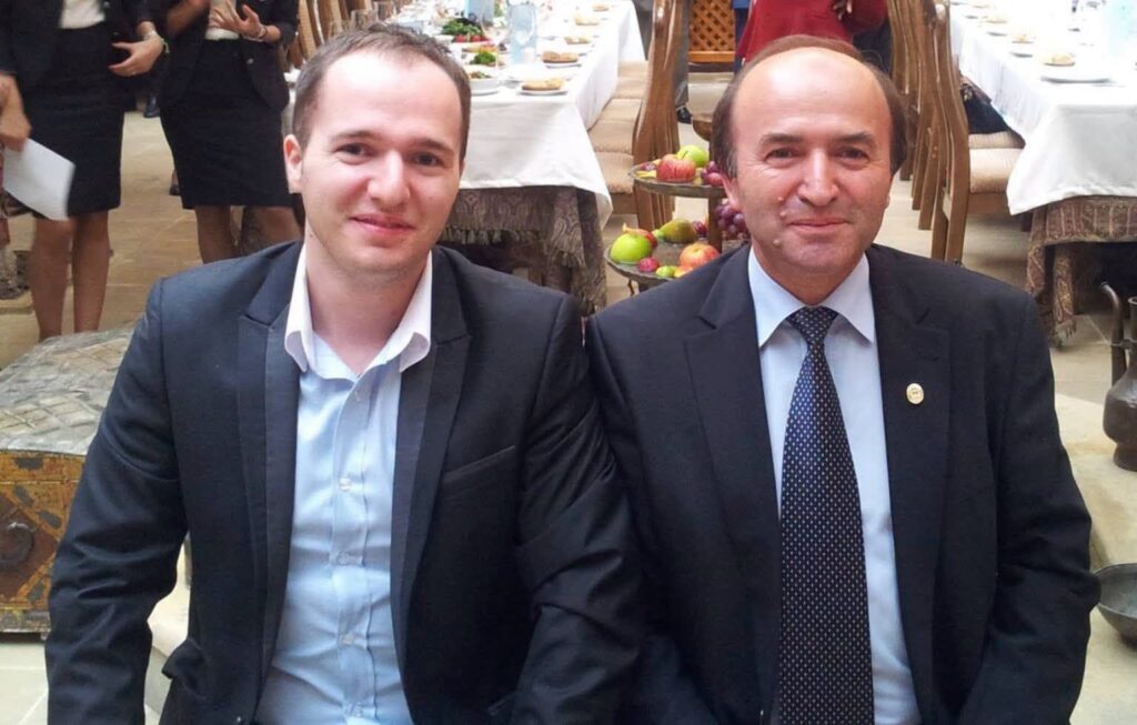 UAIC ia măsuri în cazul fiului lui Tudorel Toader. Nici fostul ministru al Justiției nu va mai preda la licență și masterat în Iași