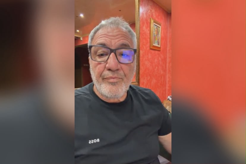 Nelson Mondialu susține că mai multe bijuterii din aur în valoare de 100.000 de euro i-au fost furate. Luna trecută, le-a expus într-un video încărcat pe TikTok