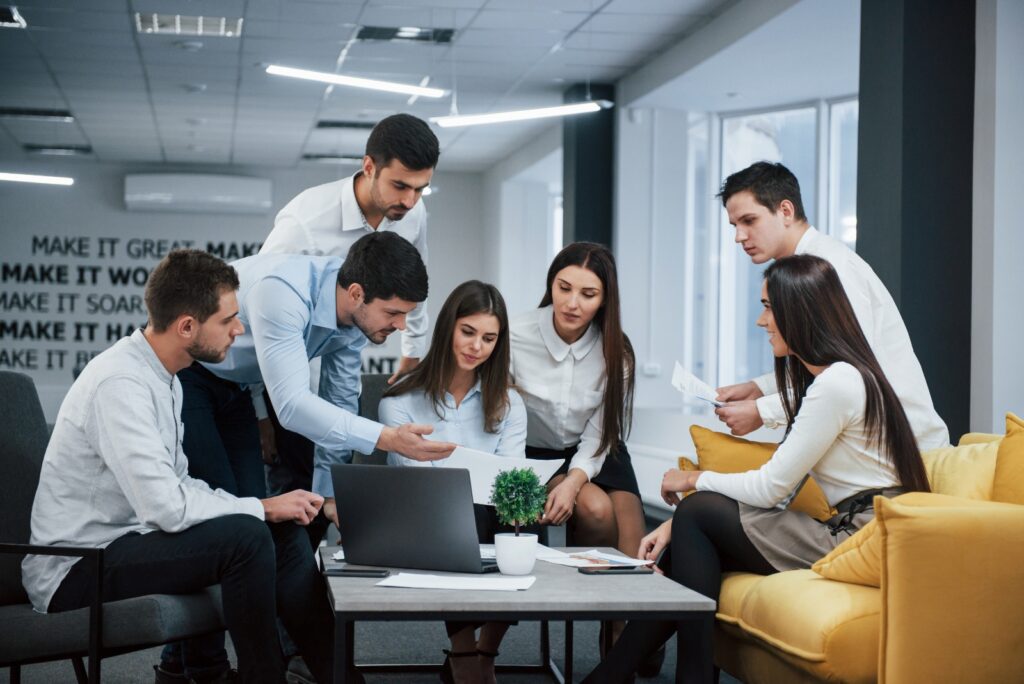 Cine nu se adaptează pierde teren. Cum schimbă marketingul disruptiv viitorul afacerilor (P)