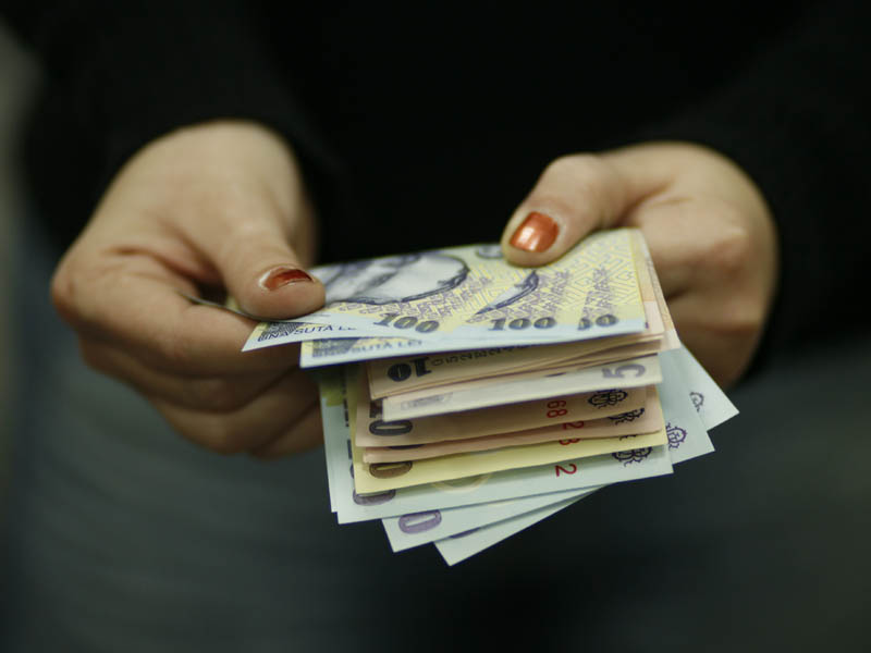 Previziuni de depreciere între 3-5% și 15-20% după turul 1 al alegerilor prezidențiale‍‍‍‍
