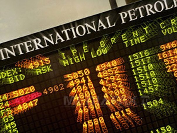 Prețul petrolului scade cu peste 1%, pe fondul incertitudinilor globale