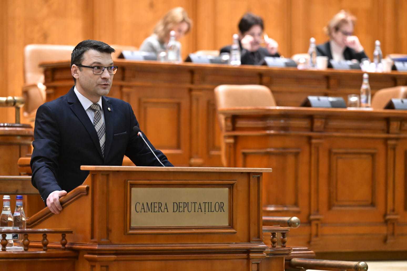 Bogdan Rodeanu: George Simion s-a întâlnit cu un agent GRU la Fântâna ...