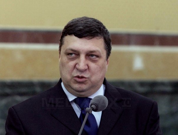 George Atanasiu Atanasiu: Băsescu manifestă un dispreţ total faţă de români şi faţă de ...