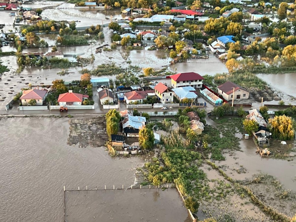 Evacuări Masive și Distrugeri Semnificative în Județe Critice