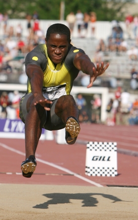 Dwight Philips, campion mondial la săritura în lungime