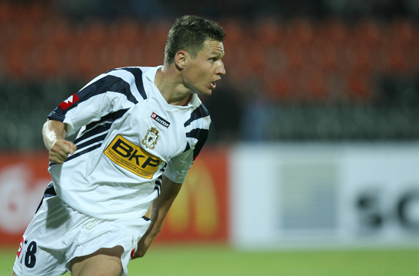 Atacantul echipei FC Timişoara, Gigel Bucur