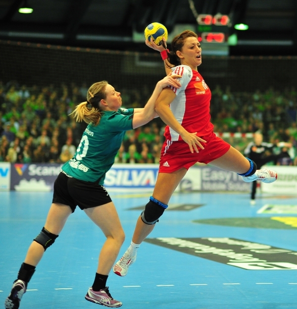 Viborg HK - Oltchim Râmnicu Vâlcea, scor 28-21, în prima manşă a finalei LC (Imagine: Remus Badea/Mediafax Foto)
