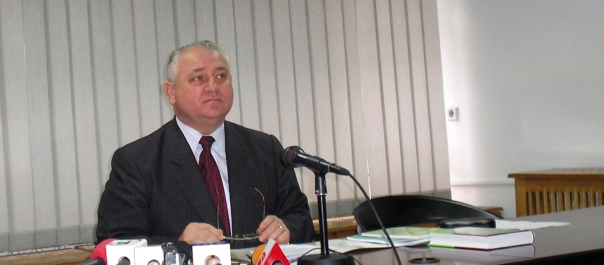 Colonelul Pavel Abraham, Åef al IGP, a fost demis la propunerea ministrului de Interne, Gavril Dejeu.
