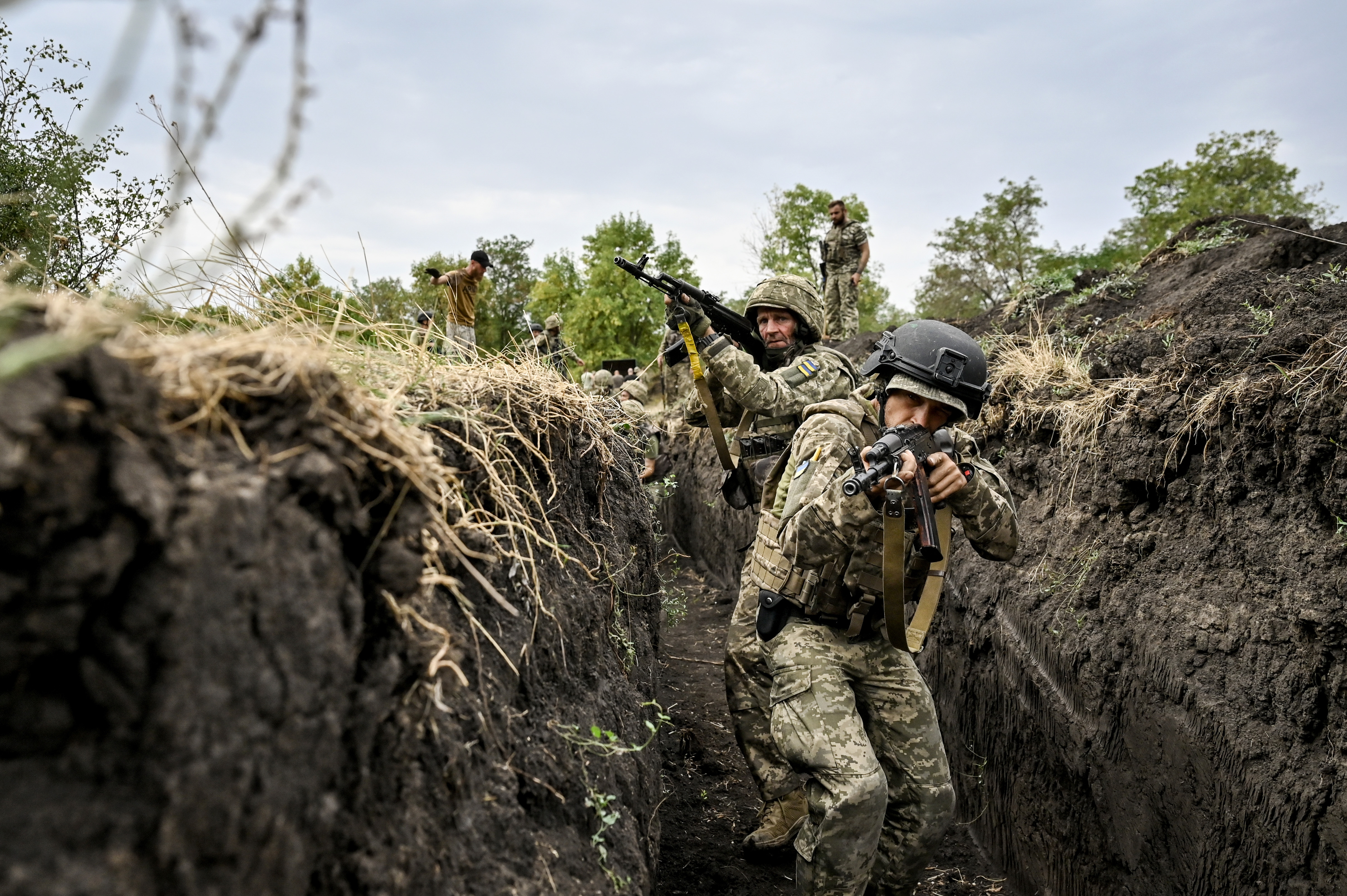 Războiul din Ucraina, ziua 1159. Partizanii ucraineni sabotează liniile de aprovizionare rusești prin distrugerea unei căi ferate în Luhansk / Forțele ucrainene încă active în regiunea rusă Kursk