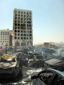 Zeci de morţi şi sute de răniţi, într-o serie de explozii la Bagdad