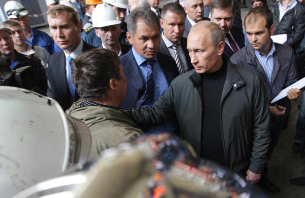 Premierul rus, Vladimir Putin, vizitează centrala Saiano Şuşenskaia