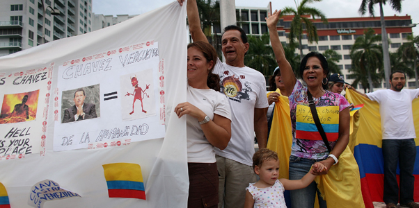 Manifestaţii de amploare împotriva lui Hugo Chavez