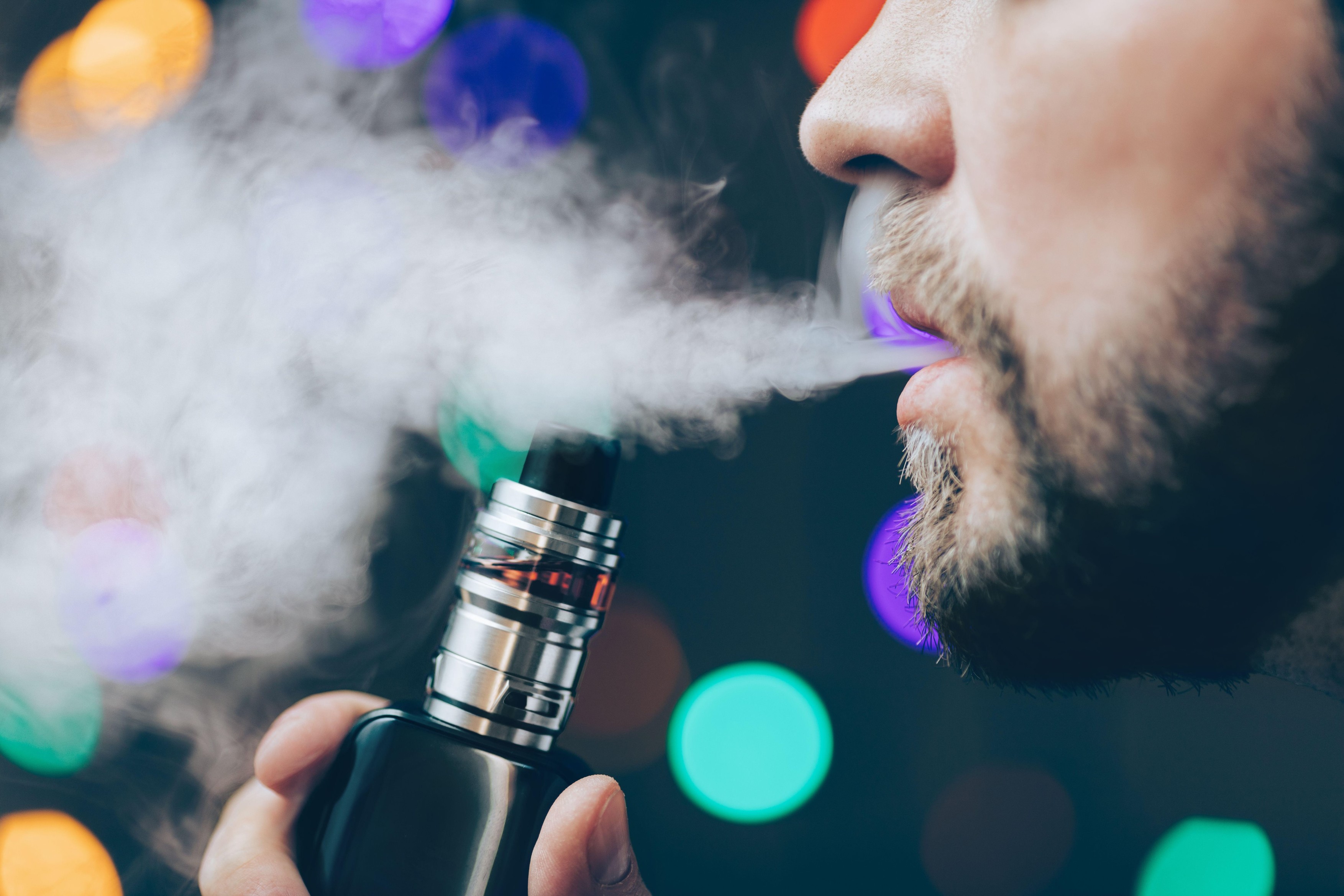 de la ce varsta poti fuma vape fara nicotina De La Ce Vârstă Poți Fuma sau Folosi un Vape Fără Nicotină main image 0