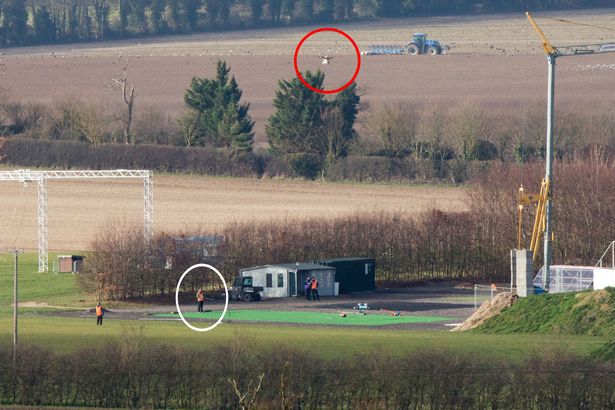 Inginerii Amazon testează drone în Cambridgeshire, Marea Britanie. 