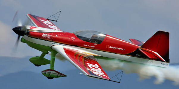 Pilotul de acrobaţie aeriană Zoltan Veres (Imagine: Romanian Spotters Forum)