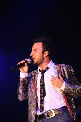Tarkan va reprezenta Turcia la Eurovision 2010