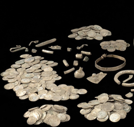 Un tezaur viking de peste un milion de euro, descoperit în Marea Britanie 